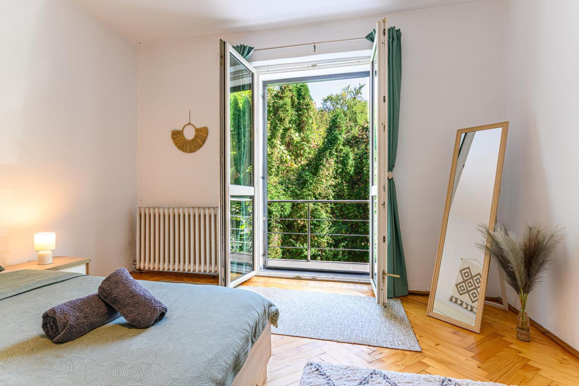 C Alex Apartment Brasov Ngoại thất bức ảnh