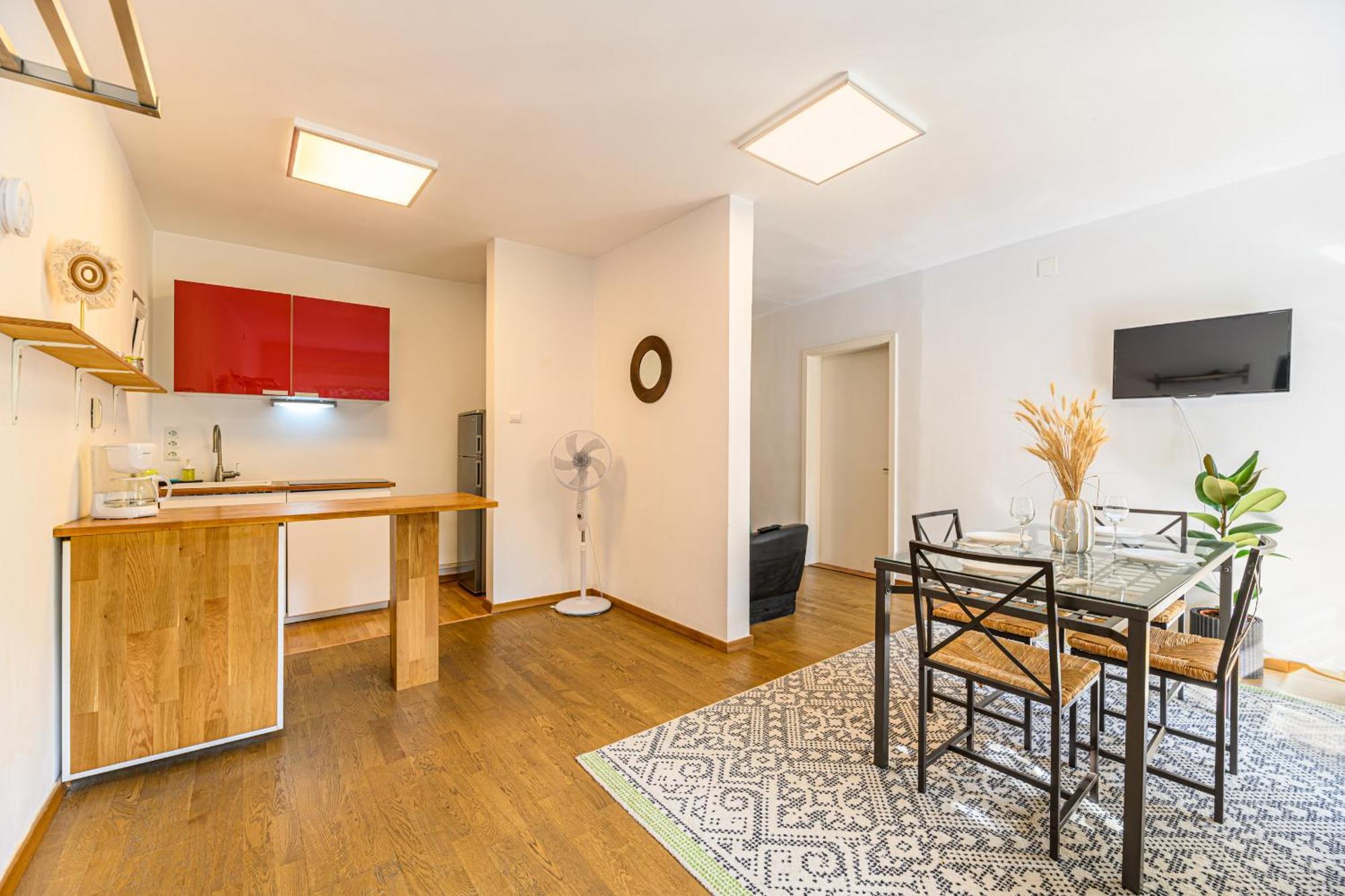C Alex Apartment Brasov Ngoại thất bức ảnh