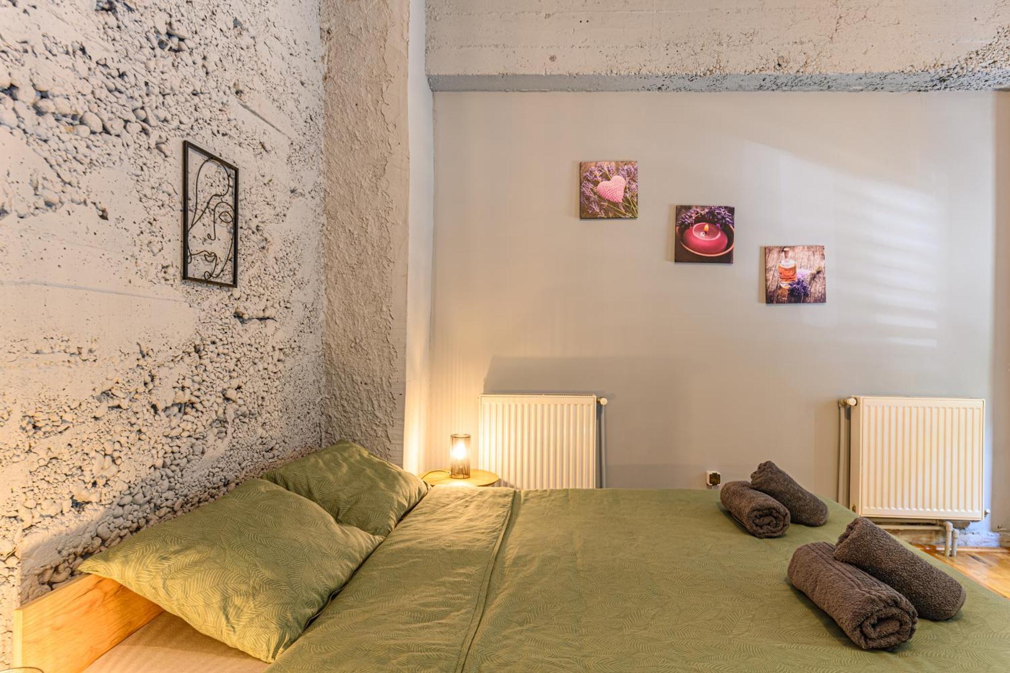 C Alex Apartment Brasov Ngoại thất bức ảnh